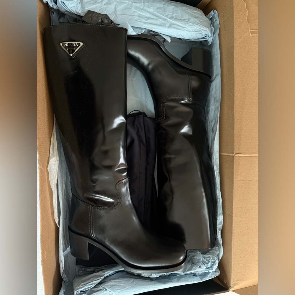 PRADA Spazzolato Metal Triangle Logo 55mm Riding Boots Size 39 Black New - Picture 3 of 12